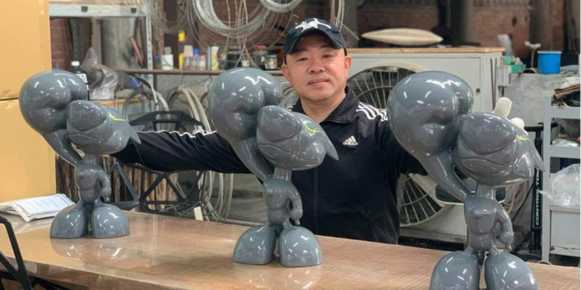 Poren Huang studio image
